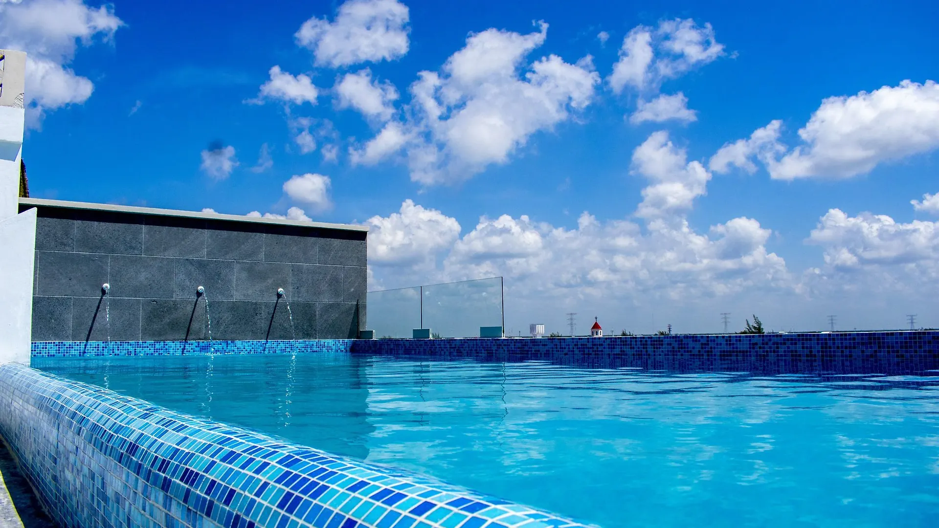 We Express Hotel Playa del Carmen